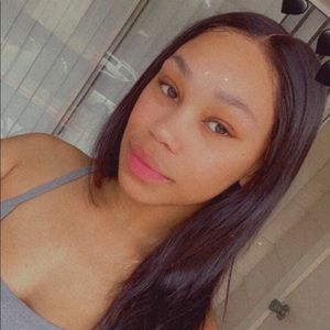 Meet your Posher, Alicia